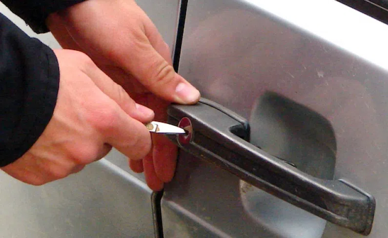 Howard Beach Locksmith Service Howard Beach, NY 718-971-9681 - mobile-key-replacement